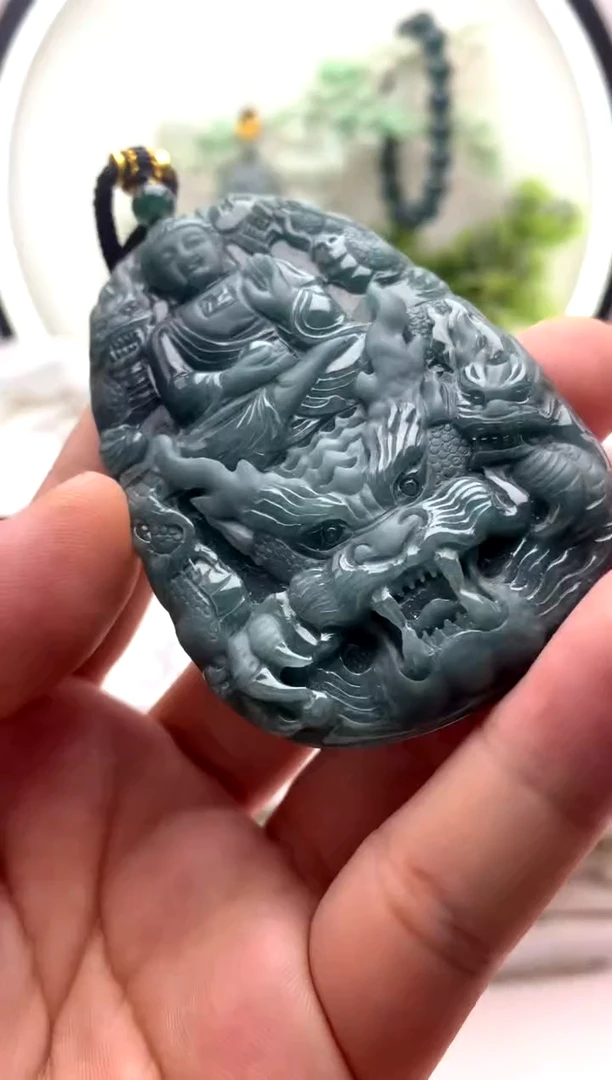 翡翠未镶嵌颈饰阿弥陀佛