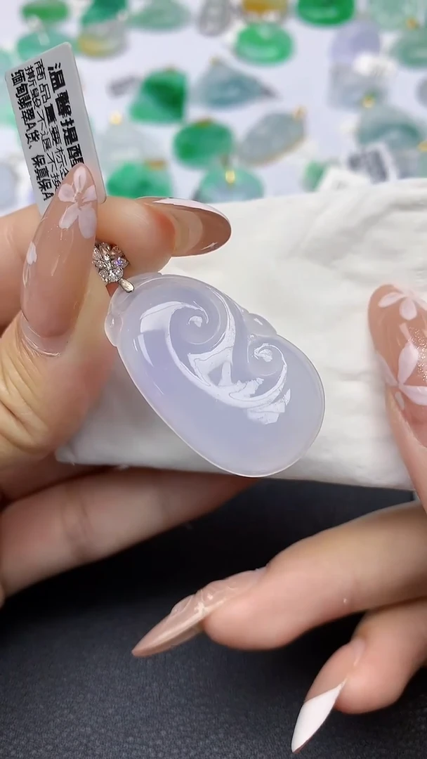 颈饰18K金镶嵌翡翠a货假一赔三支持复检百元上9元证书费自理·