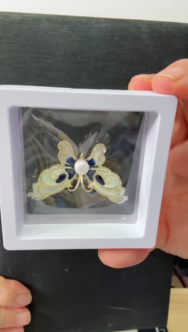 未镶嵌胸饰淡水珍珠彩蝴蝶