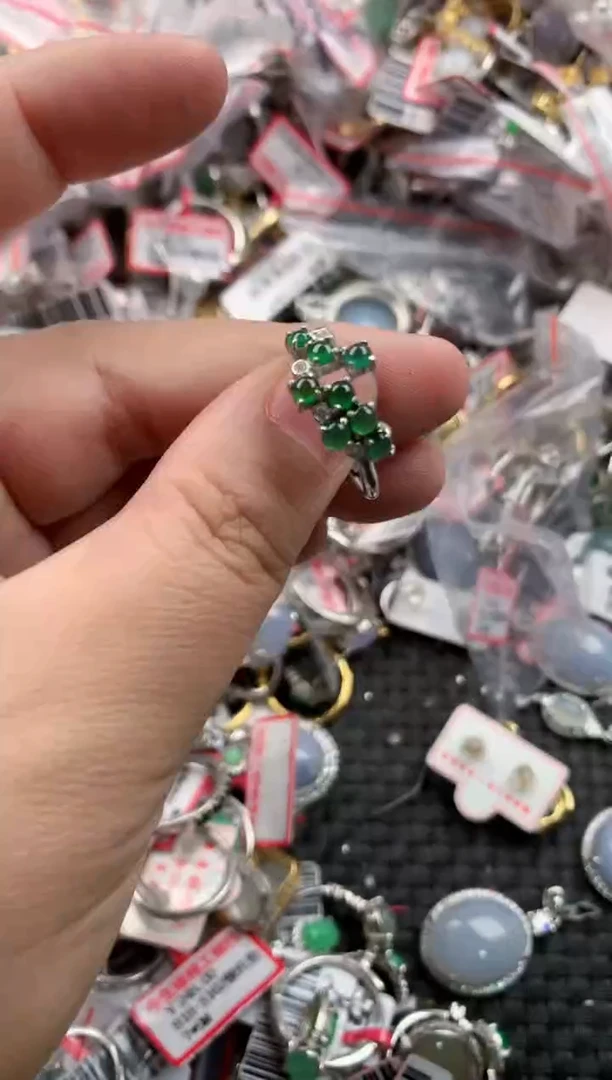 未镶嵌戒指翡翠15  34