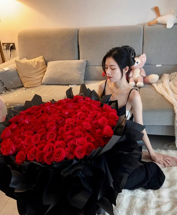 99-199朵红玫瑰鲜花送女友送老婆送对象结婚表白纪念日生日用花