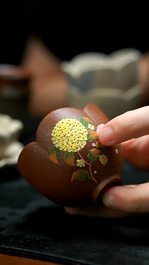 茶壶紫砂花口绣球花杯子