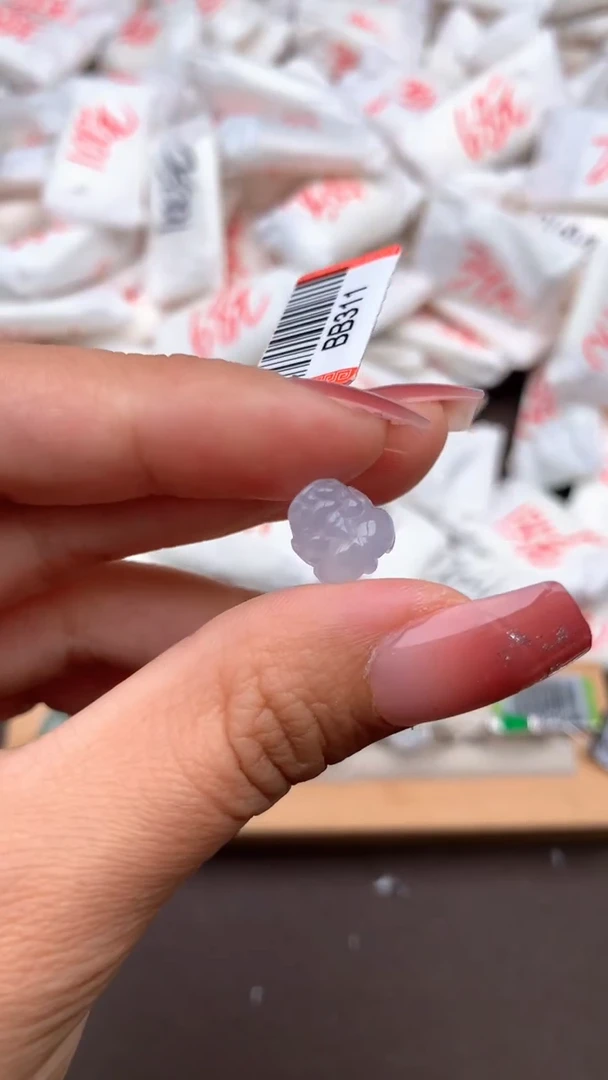 【闪购商品】翡翠挂件未镶嵌一