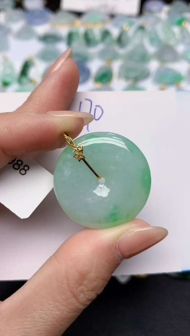 颈饰18K金镶嵌翡翠天然缅甸A货翡翠百元以上9元证书费自理
