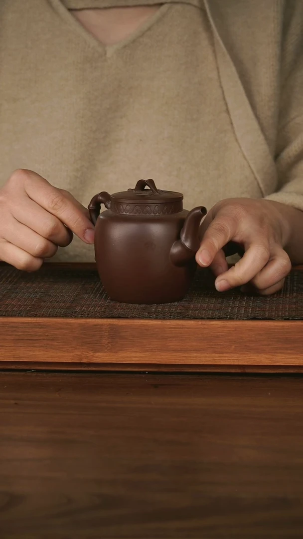 【闪购商品】紫砂茶壶 深井老紫泥 及直壶