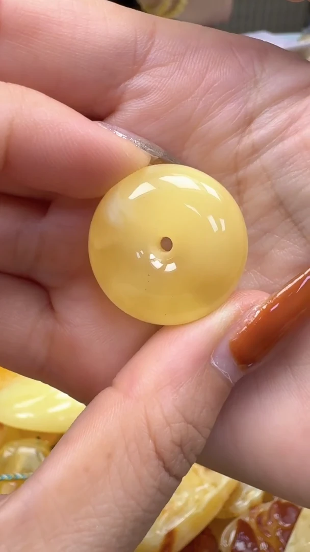 裸石琥珀未镶嵌如图