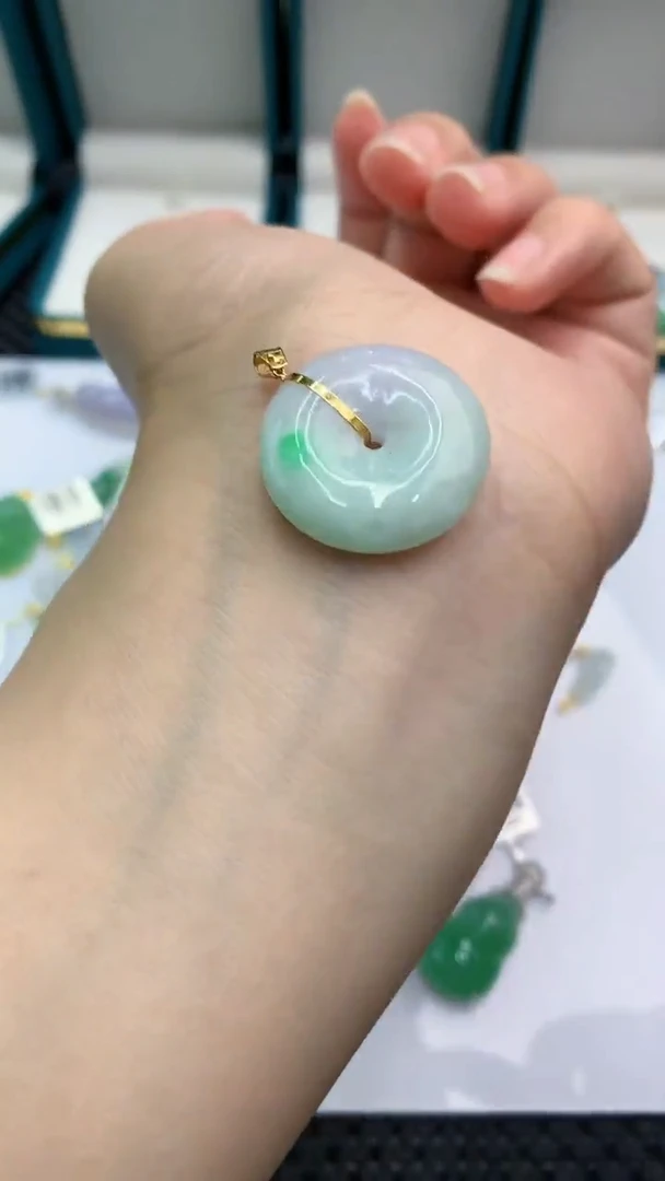 【闪购商品】翡翠颈饰18K金镶嵌            8