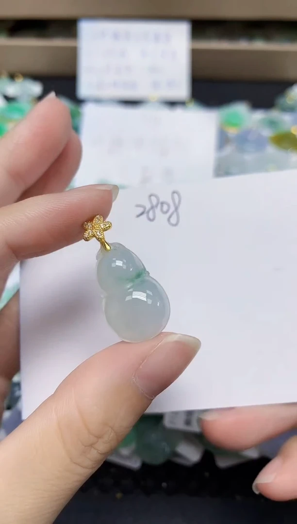 翡翠未镶嵌颈饰天然缅甸翡翠A货