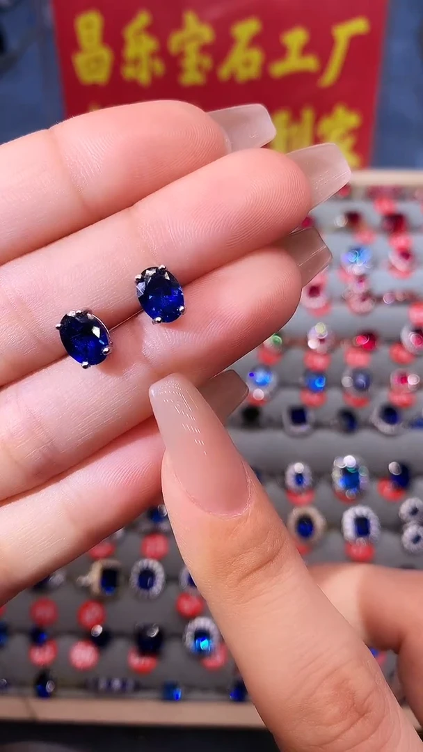 【闪购商品】蓝宝石耳饰银S925镶嵌1111