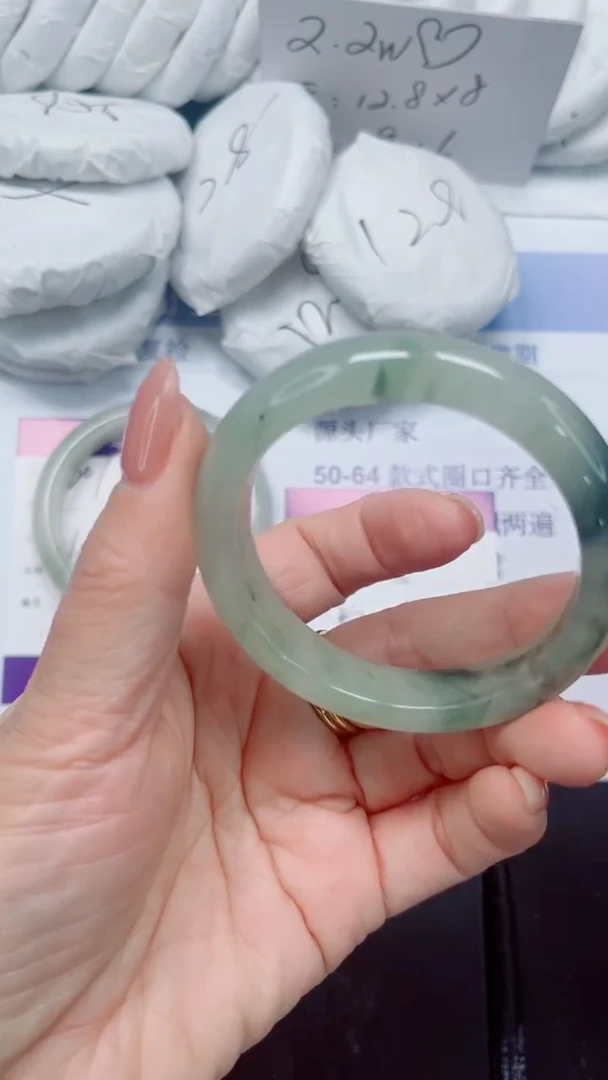未镶嵌手镯石英质玉308-52