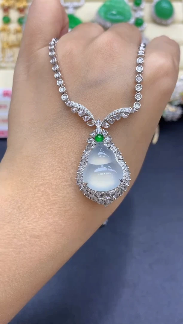 颈饰18K金镶嵌翡翠451-中国好珍宝