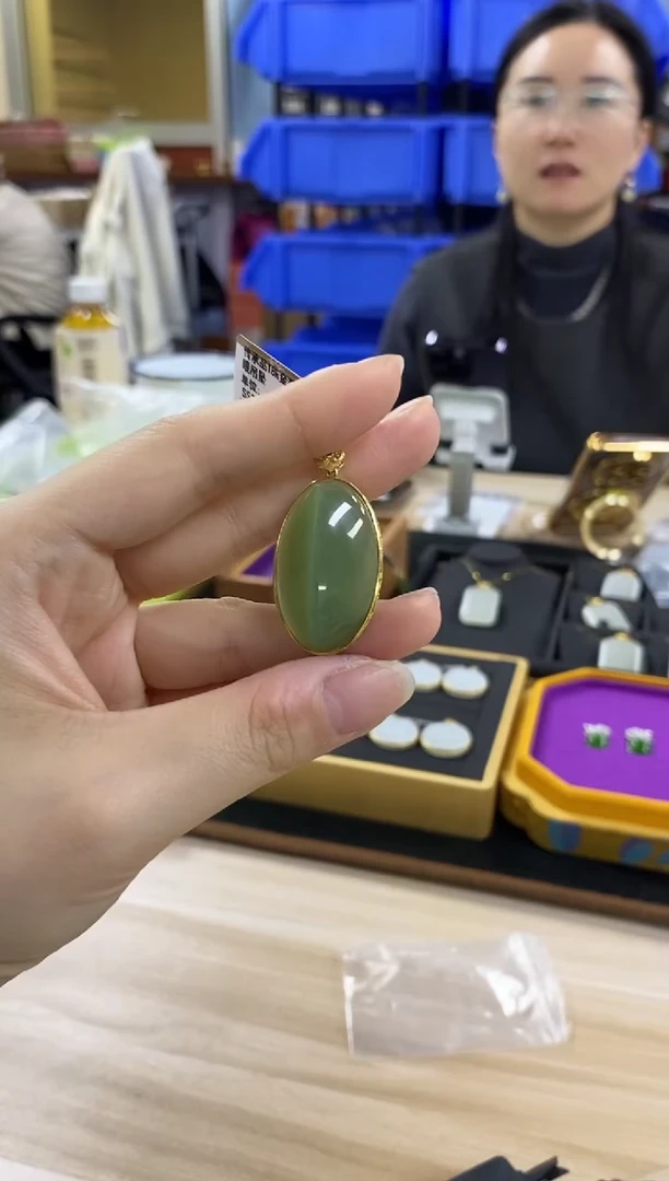 未镶嵌和田玉珠宝奇石R193（多样性发一件一点瑕疵）