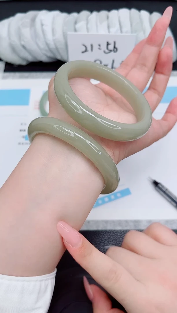 石英质玉手镯未镶嵌26-60.3