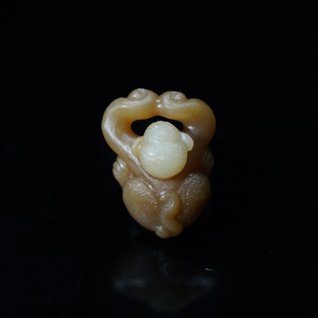 Lot5且末金山猴子吊坠36.2*22.1*15mm/531305佳士得