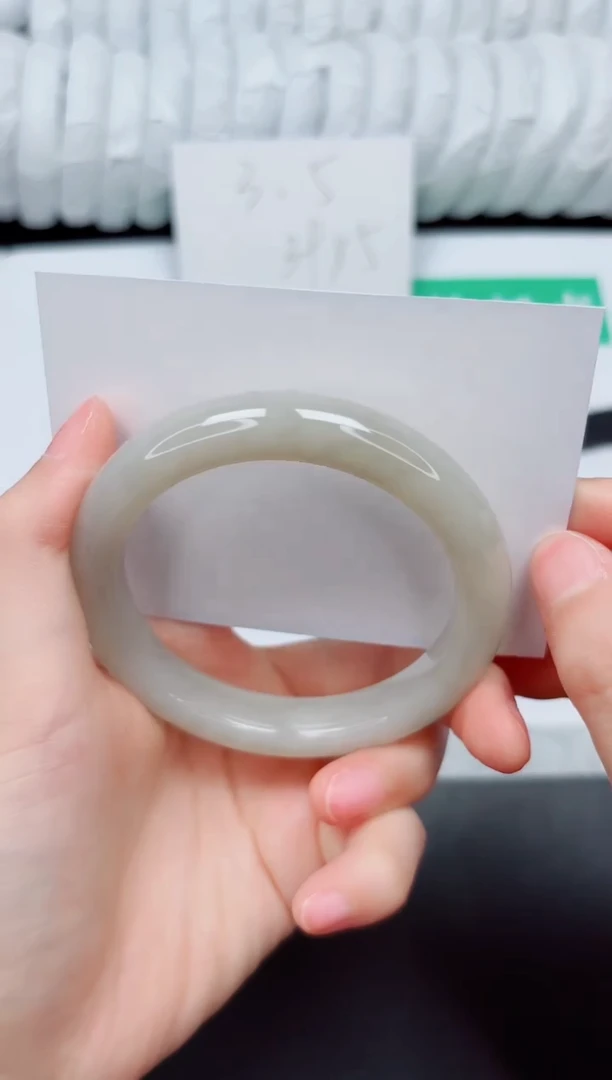 手镯和田玉未镶嵌154-57.5YZ