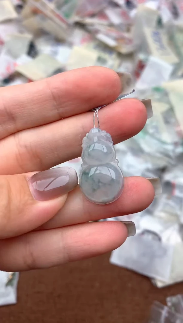 未镶嵌挂件翡翠—