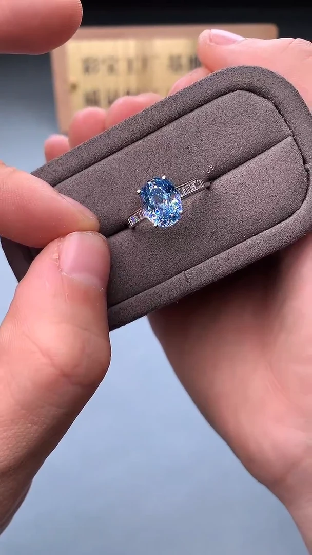 银S925镶嵌戒指海蓝宝石1111