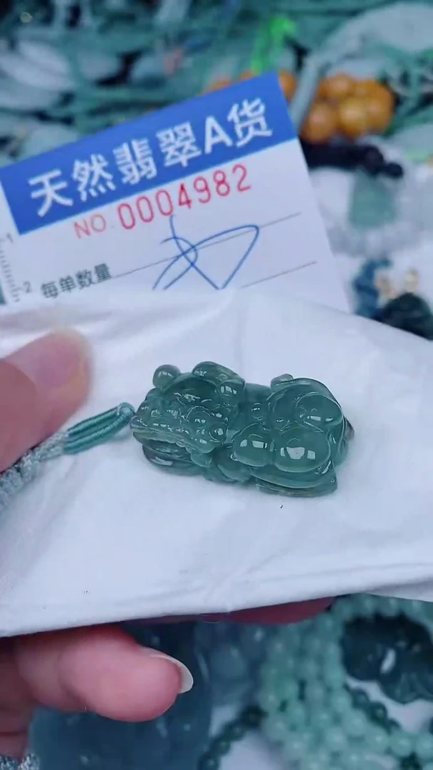 翡翠未镶嵌颈饰00004982