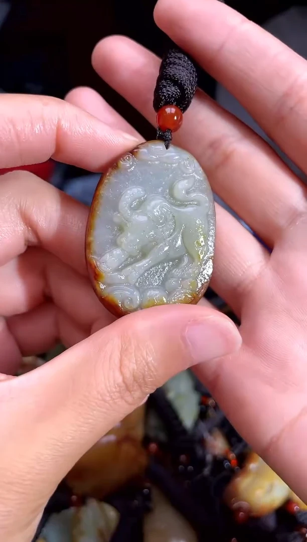 和田玉未镶嵌颈饰1