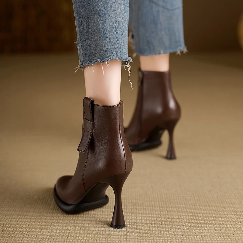 AACCK手工女鞋9.5cm性感尖头高跟短靴女细跟秋冬棕色真皮时装短靴