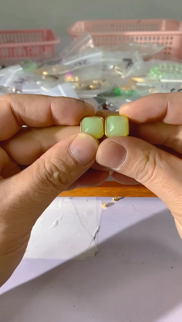 【闪购商品】水晶颈饰银S925镶嵌908红宝，蓝宝，多样性发一件赠链