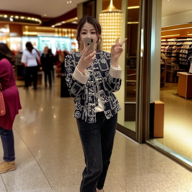 刺绣开襟插肩袖女压花春季短外套针织秋季设计感开衫小香风
