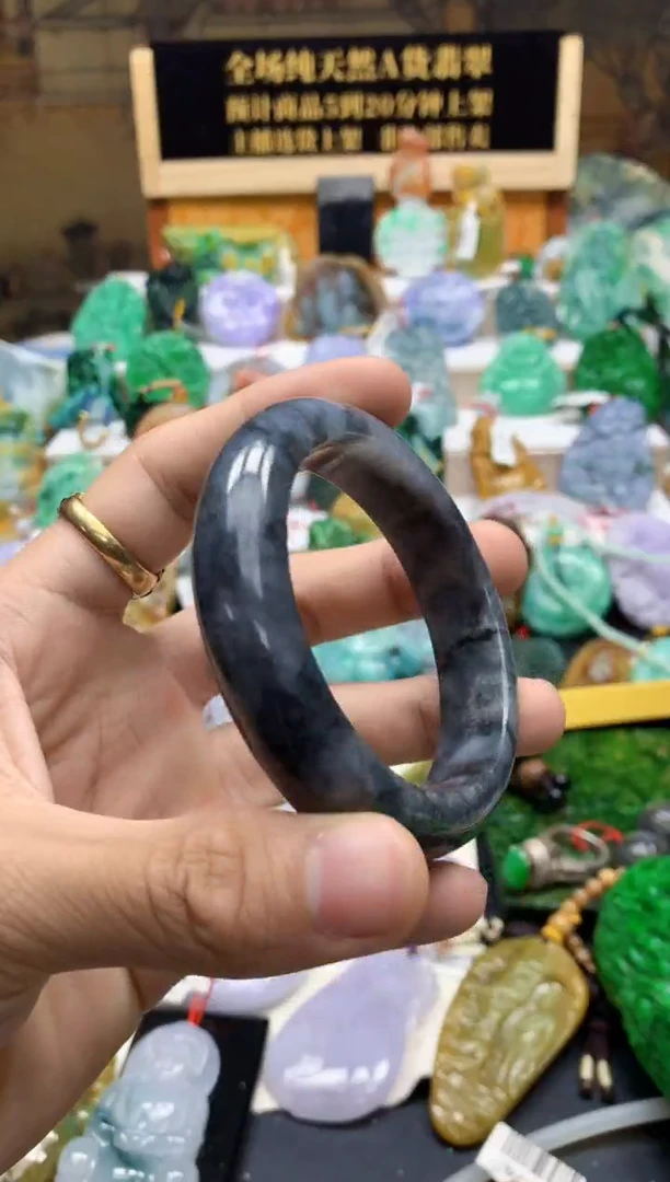 颈饰未镶嵌翡翠天然A货翡翠
