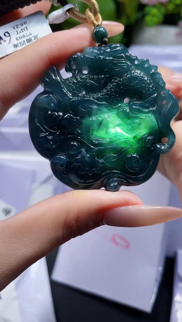 颈饰未镶嵌翡翠翡翠多样性发其一