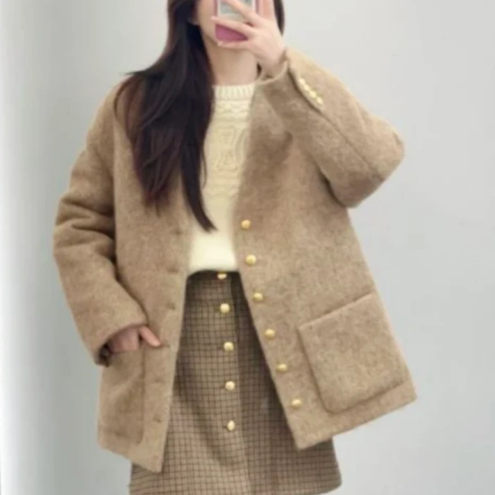 未使用 Celine/思琳 积分-120汤/P245314958/驼色金扣开衫 34码