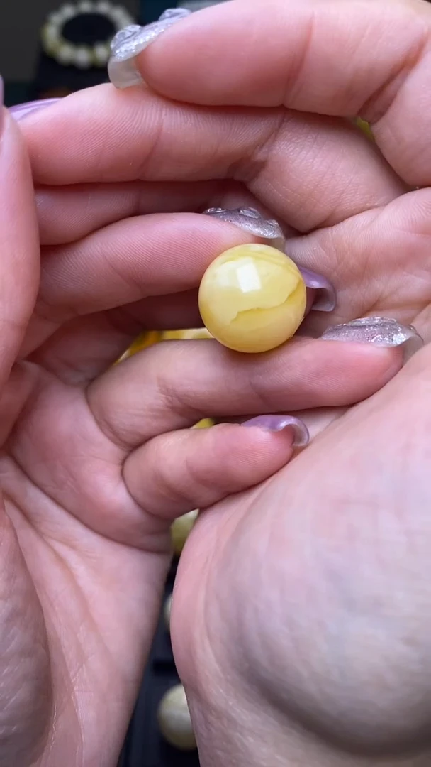 【闪购商品】琥珀裸石未镶嵌葵. 86