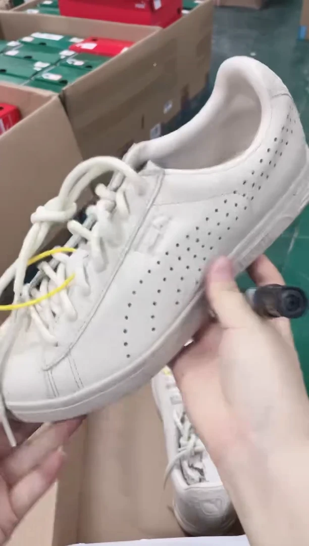 彪马运动时尚休闲鞋38.5M   F141