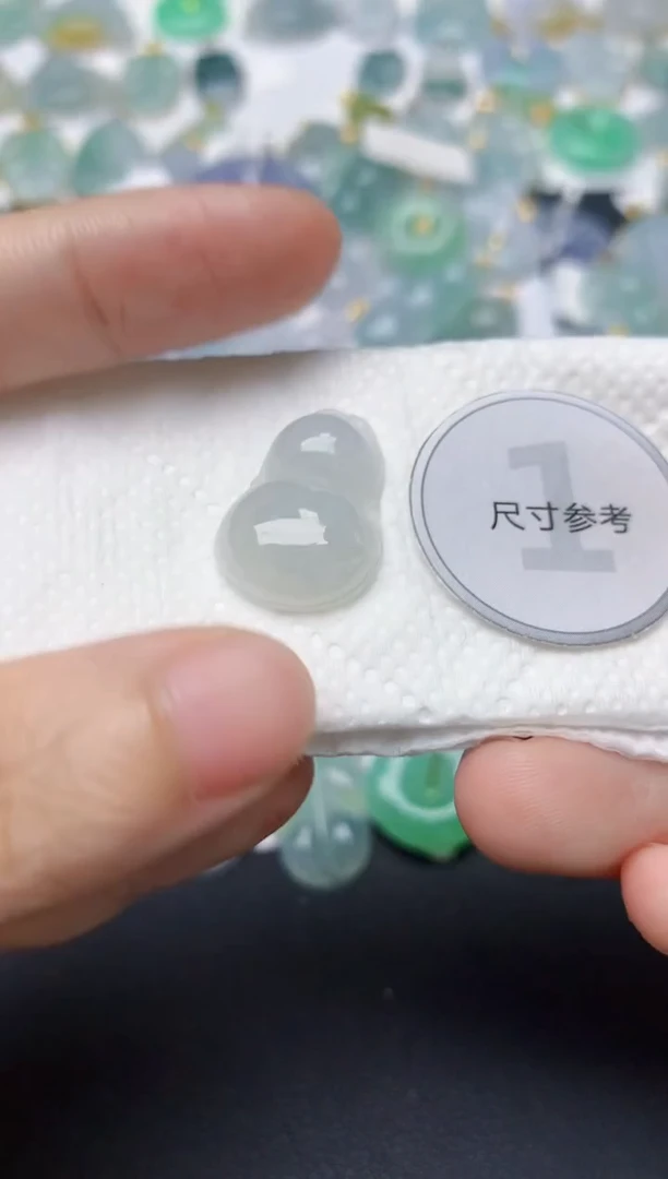 翡翠未镶嵌颈饰天然缅甸A货翡翠