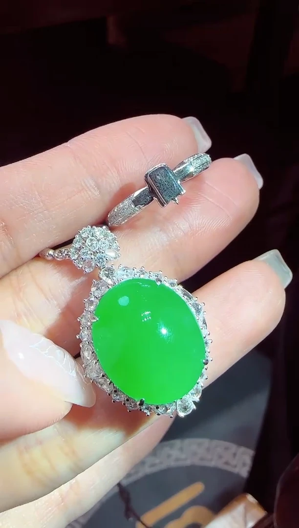 【闪购商品】翡翠戒指18K金镶嵌戒指吊坠两用款