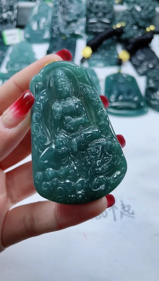 【闪购商品】翡翠颈饰未镶嵌