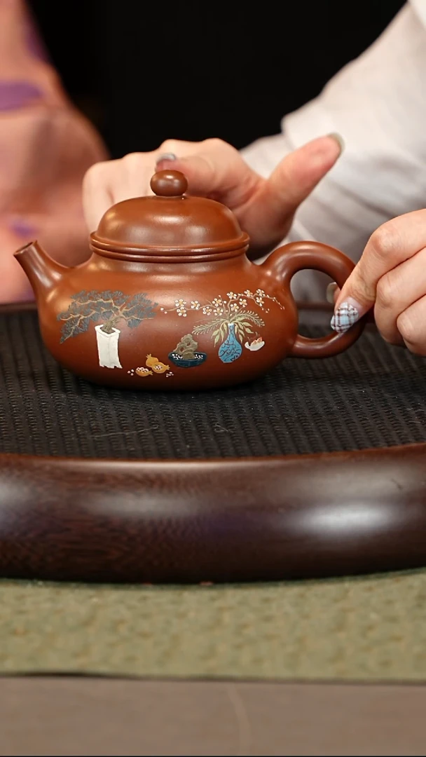 茶壶紫砂清**法张杏娟 紫宸玉砂 石瓢