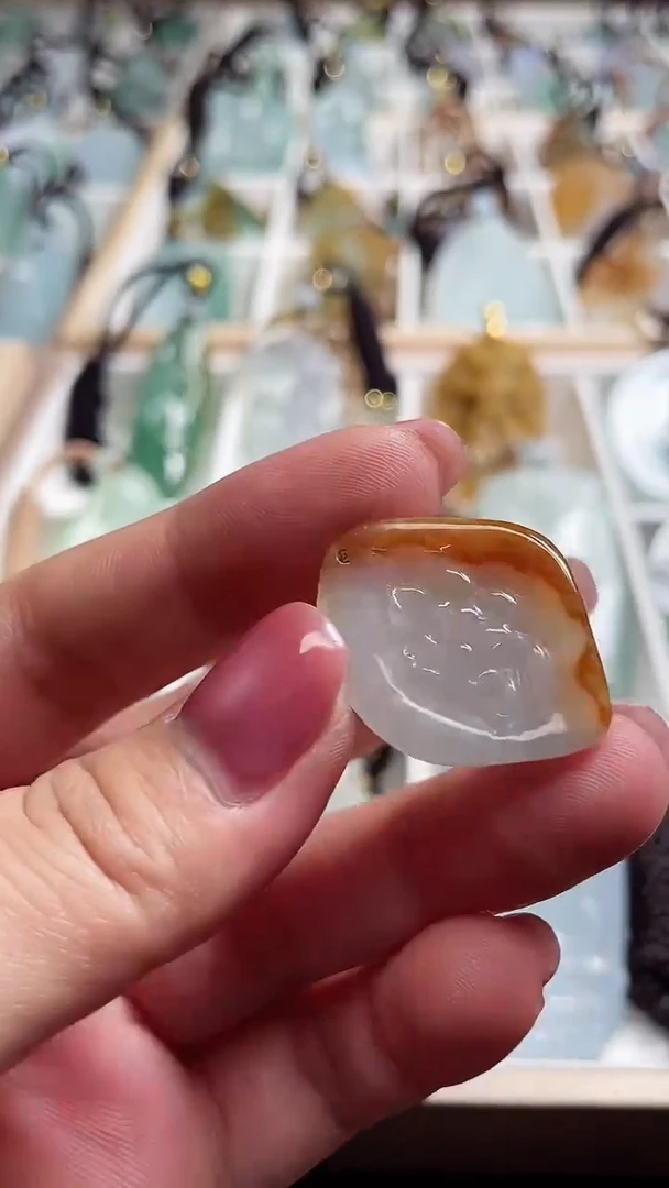 【闪购商品】翡翠颈饰未镶嵌111111111