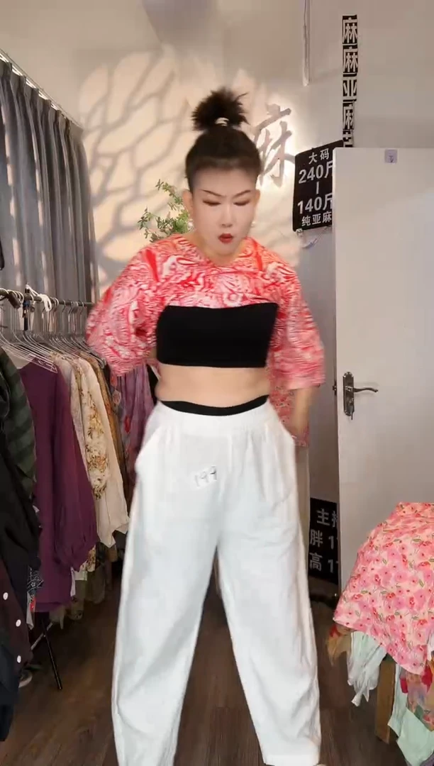亚麻大码女装系列。