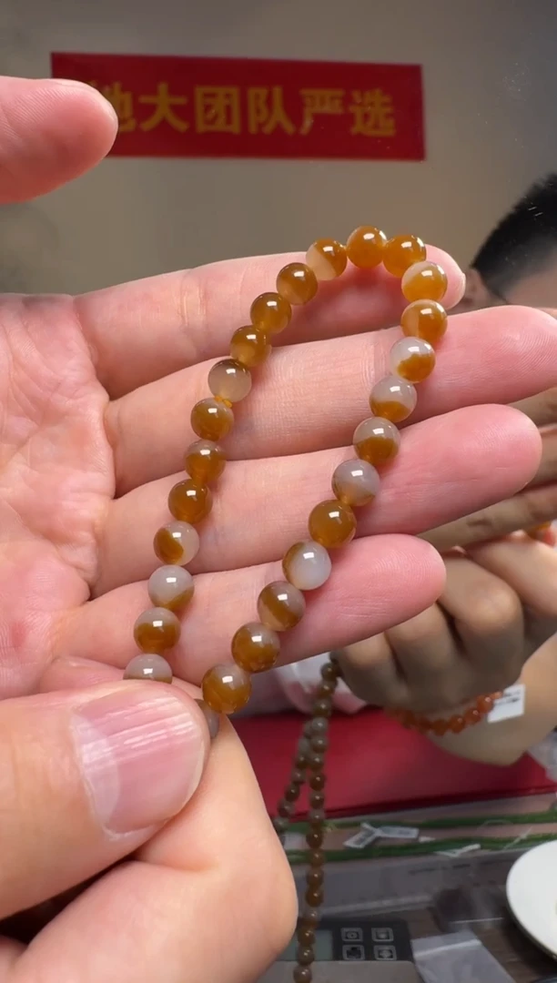 手串未镶嵌和田玉和田玉糖白圆珠单圈手串