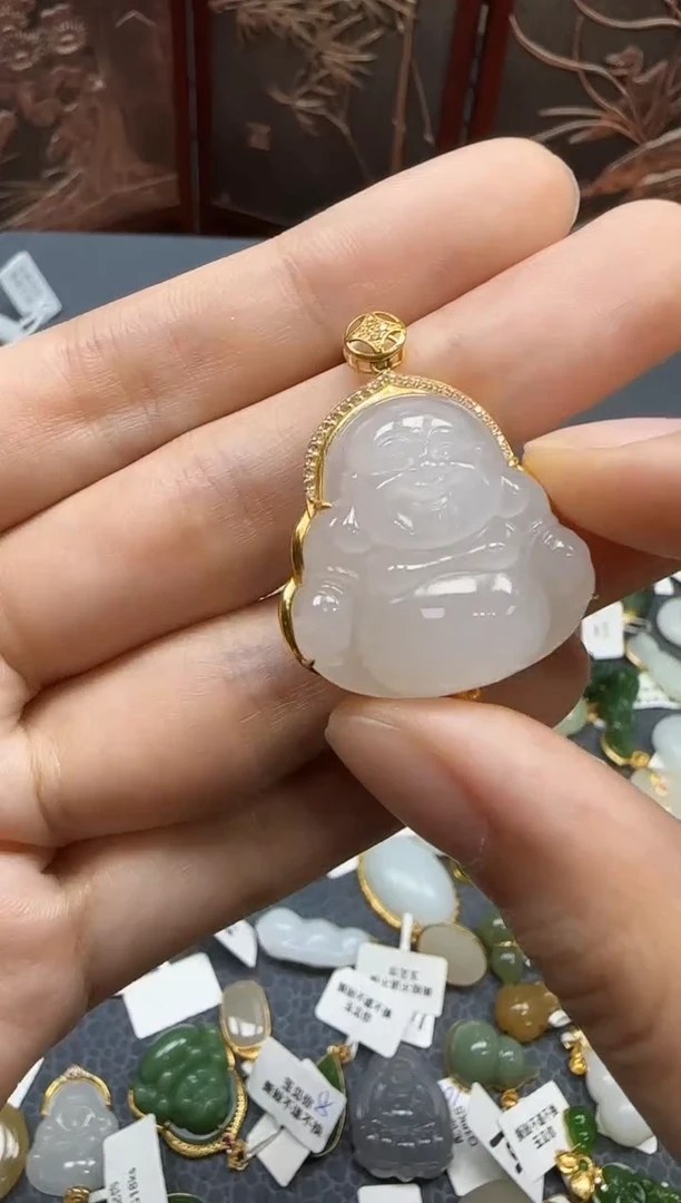和田玉18K金镶嵌挂件1