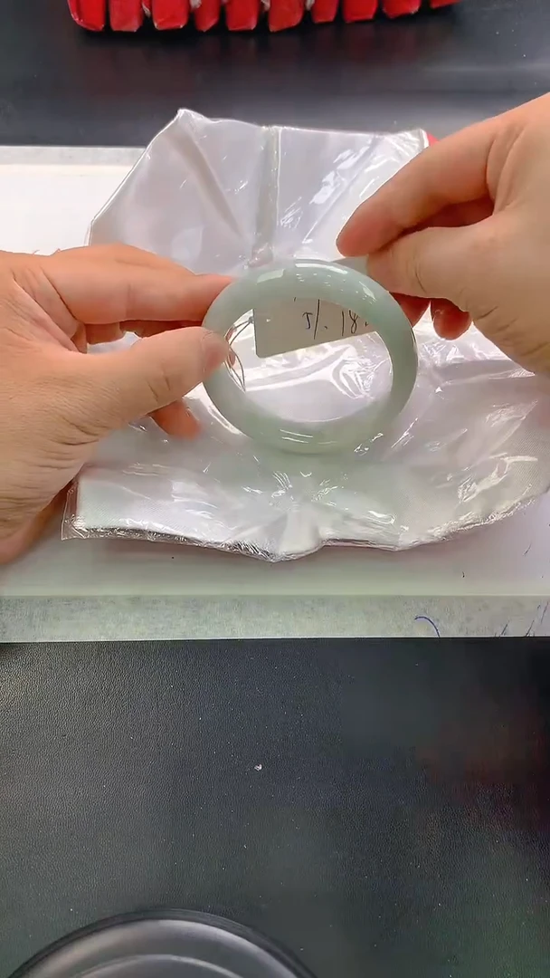 未镶嵌手镯翡翠189