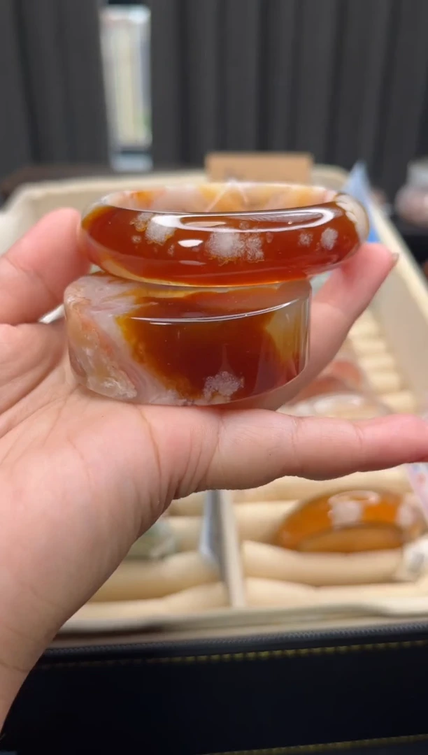 石英质玉手镯未镶嵌赠送镯心（圈口59