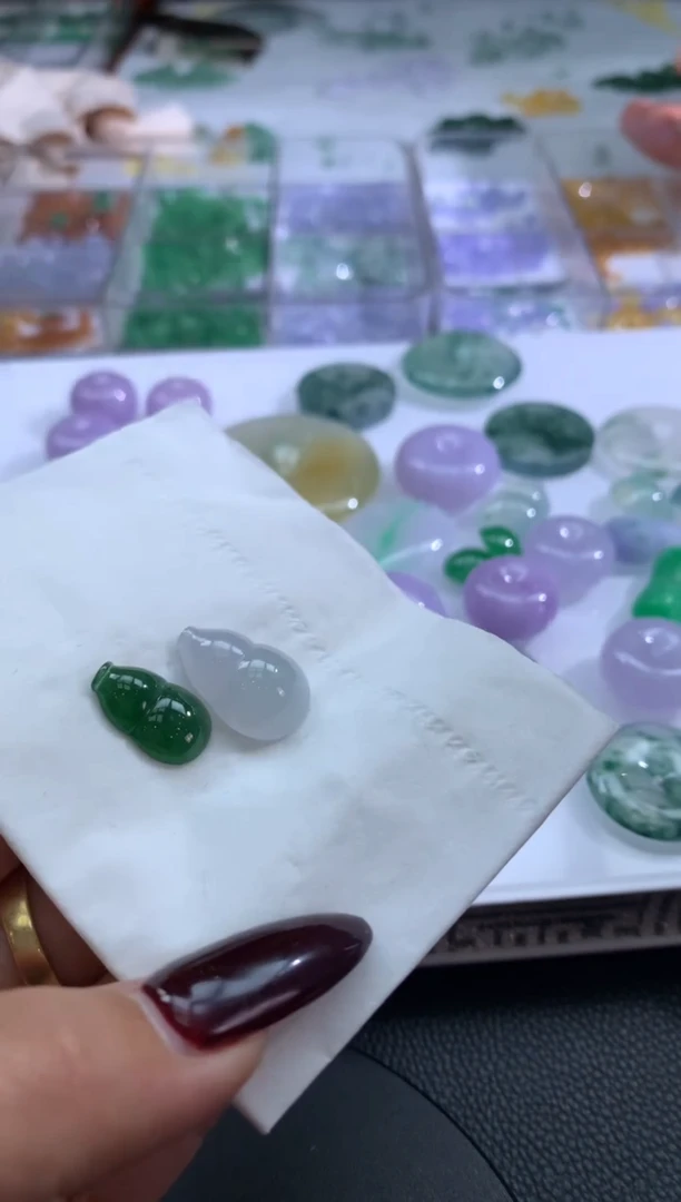 【闪购商品】定制翡翠未镶嵌翡翠