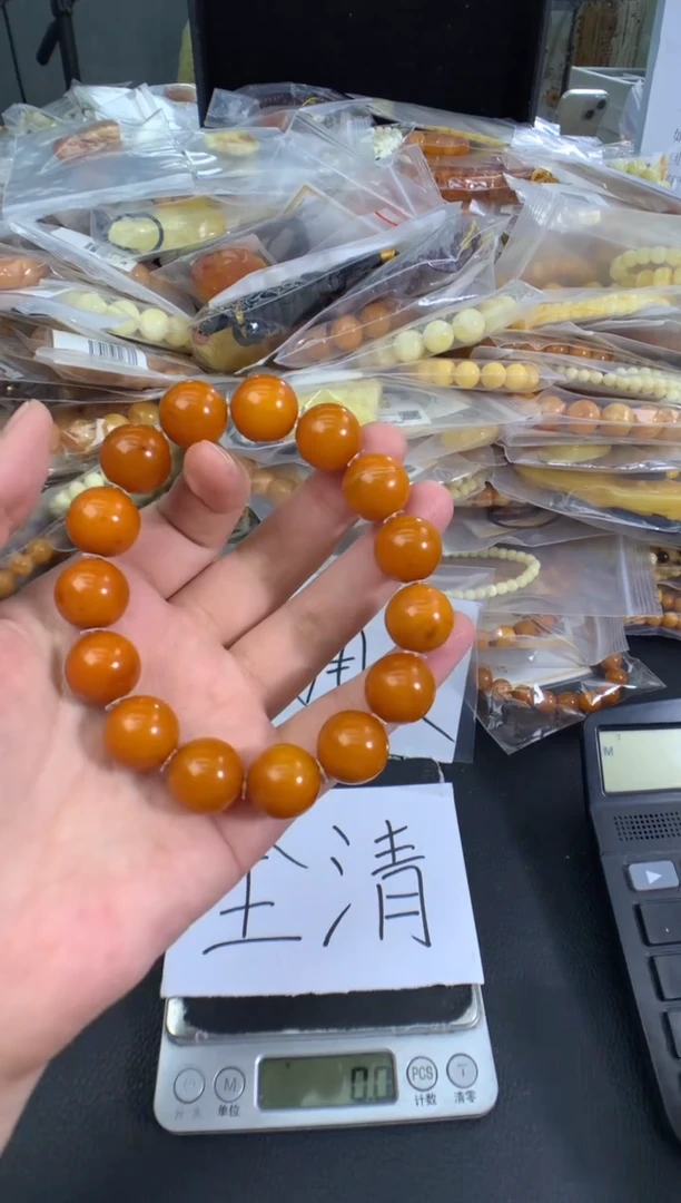 蜜蜡未镶嵌珠宝奇石1