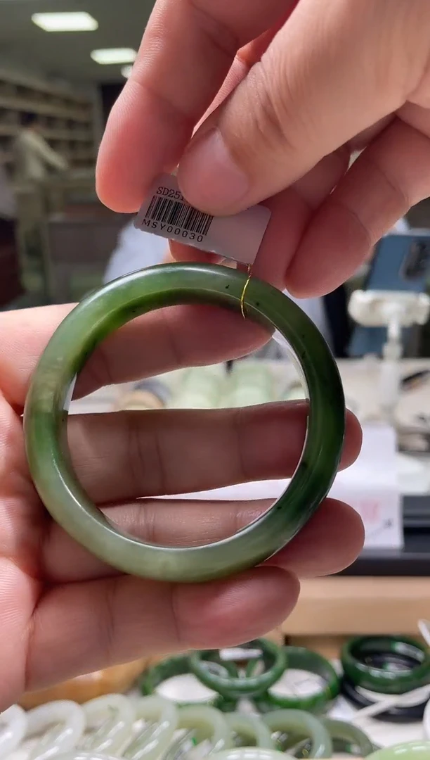 未镶嵌手镯和田玉55圈口 0030