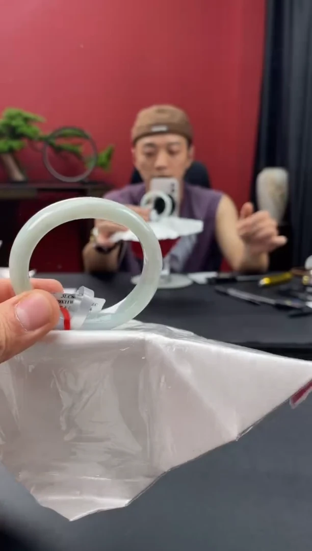 未镶嵌手镯（贵妃镯）翡翠13