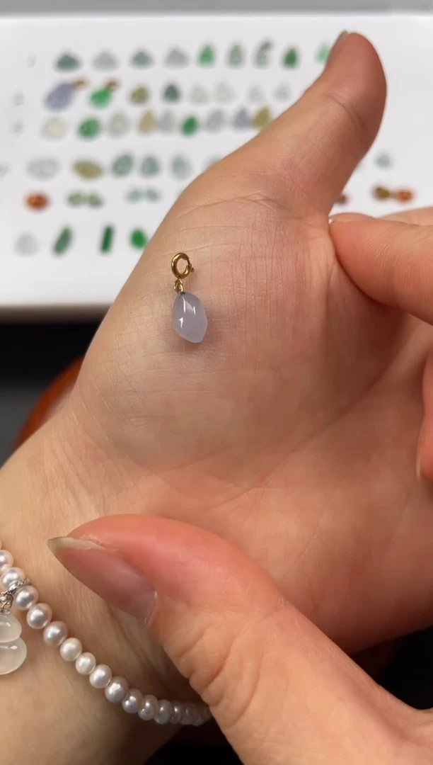 吊坠(不含链)18K金镶嵌翡翠一个JK348