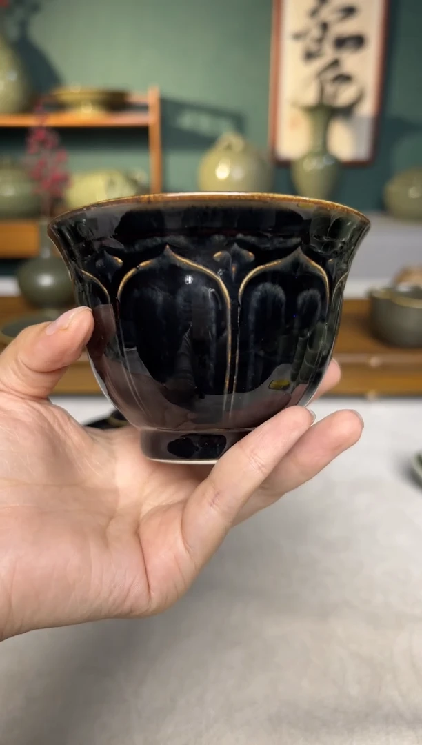其他耀州窑黒釉莲瓣大缸杯1只