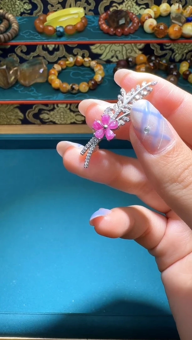 未镶嵌红宝石胸饰多样性发一件509