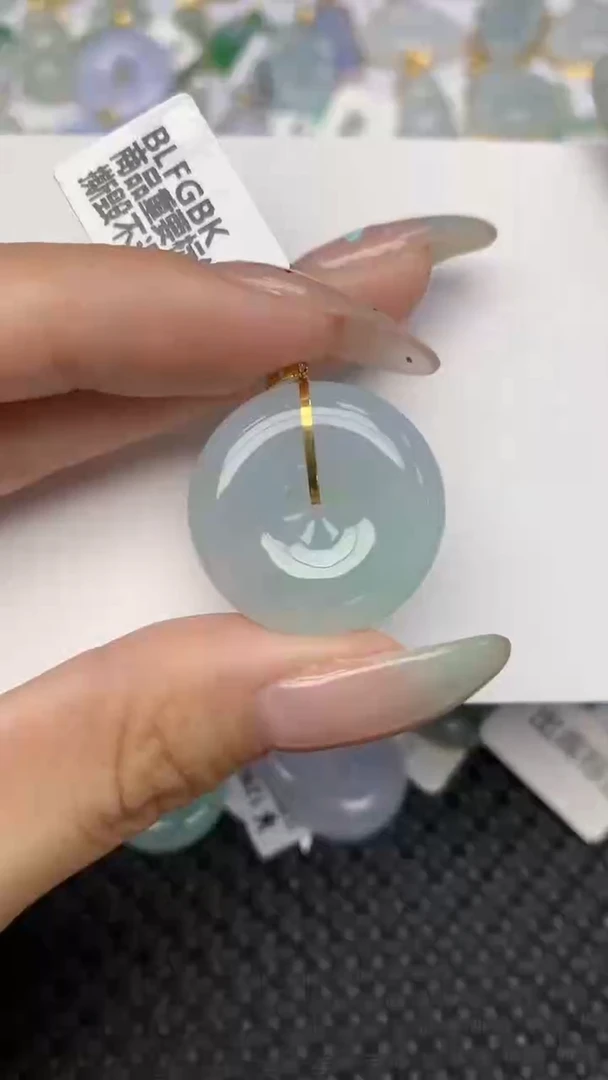 翡翠18K金镶嵌颈饰天然翡翠a货