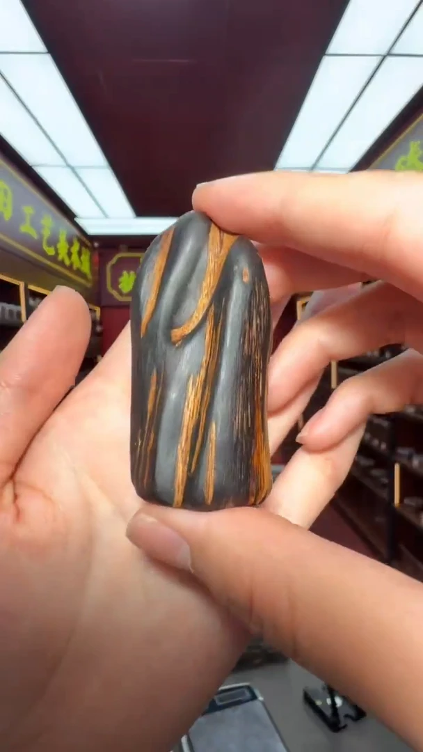 沉香吊坠多样性发一